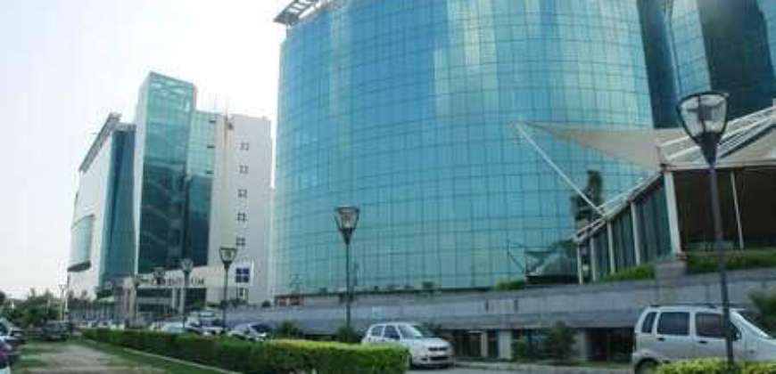 Corenthum iThum, Noida