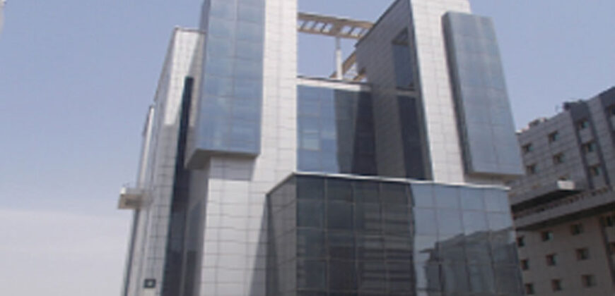8 Square Sector 125, Greater Noida Expressway