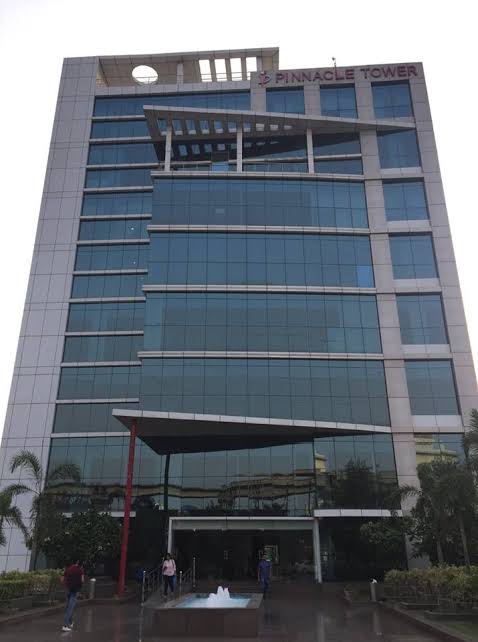 Pinnacle tower sector 62 noida