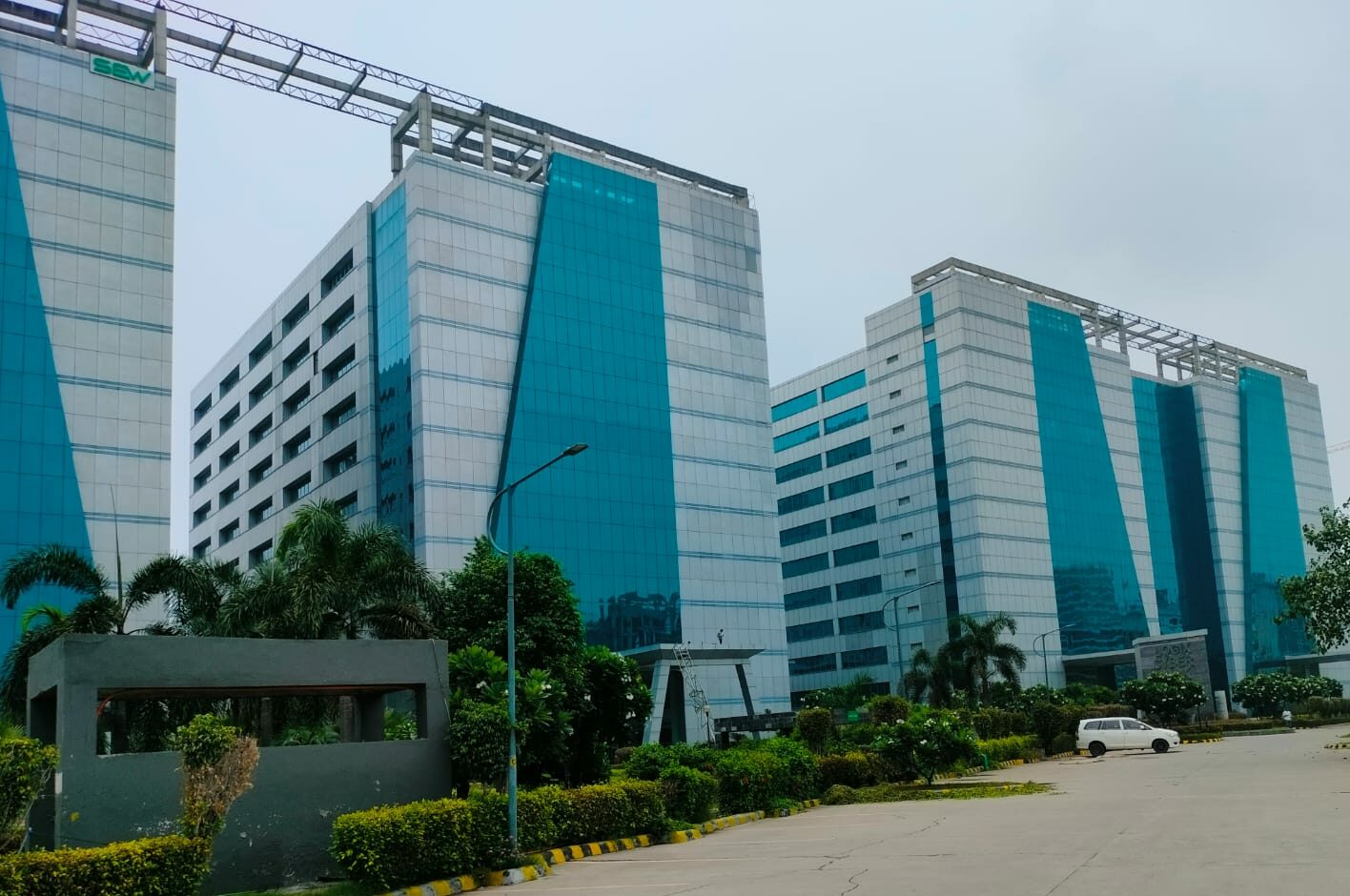 Logix Cyber Park, Sector 62, Noida Logix Cyber Park, Sector 62, Noida
